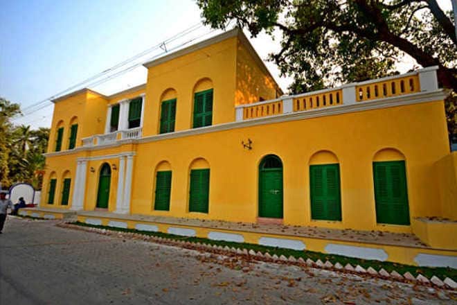 More than 200 years after the tavern’s heyday, a group of restoration experts studied the building that stood in complete ruins surrounded by debris and it took around two years to restore the Tavern to its former glory as part of the Serampore Initiative