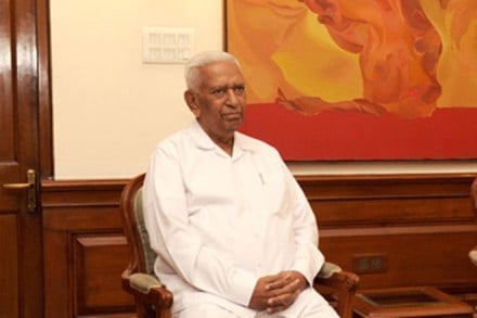 Karnataka, Karnataka results, Karnataka government formation, who is going to form government in karnataka, Elections in Karnataka, karnataka election, karnataka election results, karnataka election 2018, karnataka news, Karnataka Governor, Governor Vajubhai Vala, Governor, Karnataka Governor Vajubhai Vala, Bharatiya Janata Party, Congress, Siddaramaiah, BS Yeddyurappa