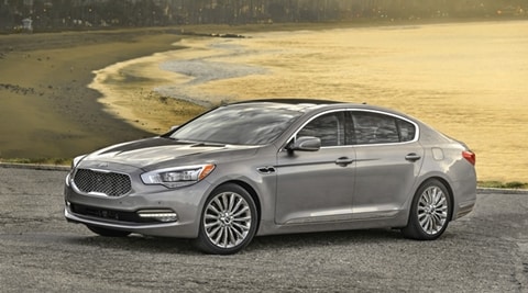 Kia K900 luxury sedan