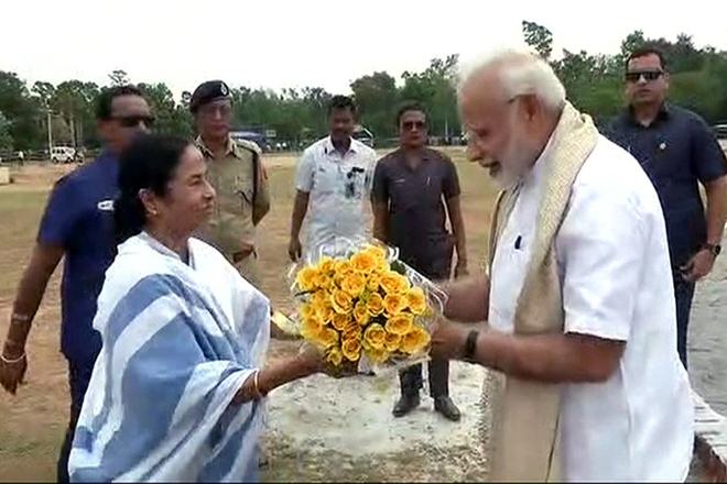 Narendra Modi, Mamata Banerjee, BJP, Shanti Niketan, Bharatiya Janata Party, Trinamool Congress, Visva Bharti University, West Bengal, Bangladesh Bhavan, Sheikh Hasina Narendra Modi, Mamata Banerjee, BJP, Shanti Niketan, Bharatiya Janata Party, Trinamool Congress, Visva Bharti University, West Bengal, Bangladesh Bhavan, Sheikh Hasina