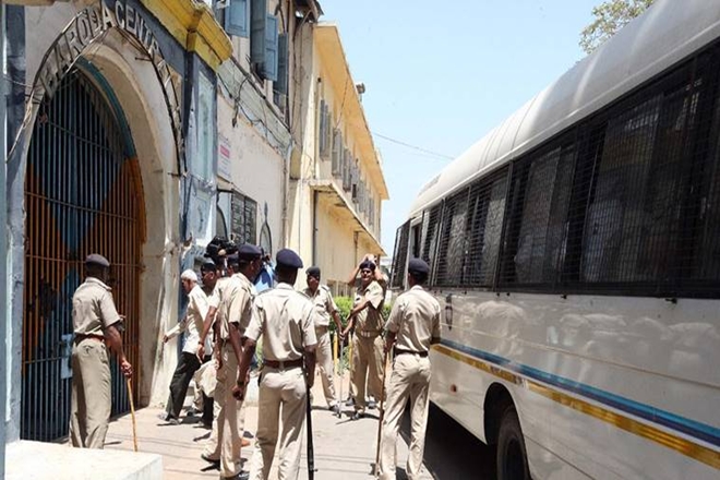 Godhra Riots Gujrat Godhra riots: Gujarat HC acquits three, upholds lower court’s sentence ...