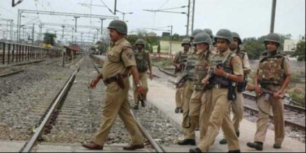 RPF Recruitment 2018: If Google is the dream job in the private sector, Railways can be touted as the fantasy for many. (PTI)