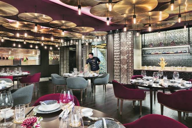 delhi restaurants, dining experience, delhi party set
