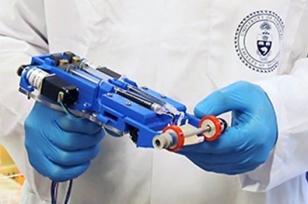 Researchers have developed a portable 3D skin printer (Image: Inhabitat) Researchers have developed a portable 3D skin printer (Image: Inhabitat)