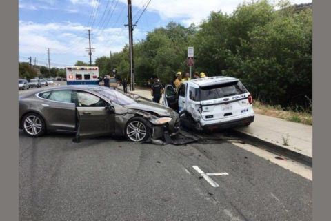 Another Tesla crashes in self-drive mode, this time in a police car! Here’s what happened