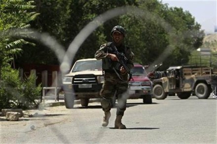 Afghanistan, Afghanistan blast, bomb blast, car bomb, suicide bomber, suicide attack, suicide car bomber, suicide-bomb, suicide-bomb attack, Puli Alim, Afghanistan attack, afghan police