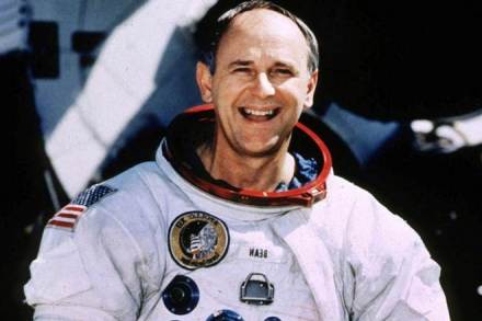 alan bean, alan bean death, alan bean age, NASA, apollo 12, apollo, American naval officer, nasa astronaut, apollo astronaut, apollo mission, alan bean dead