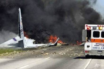 US military cargo plane, US military cargo plane crash, Five killed, crash of US military cargo plane