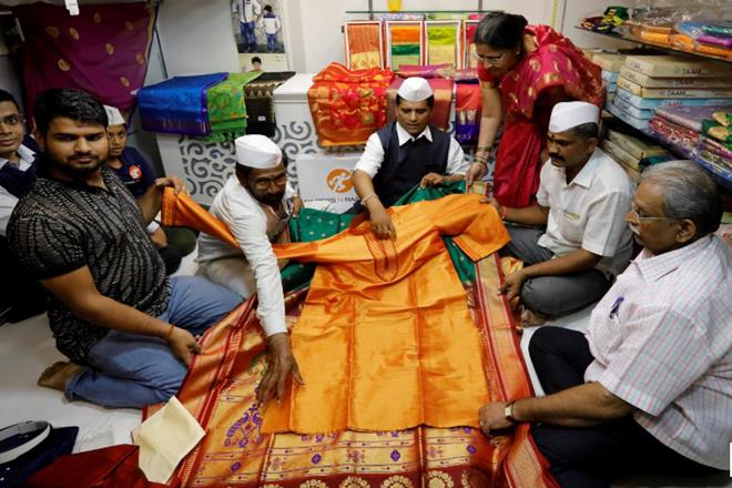 Prince Harry wedding, prince harry meghan markle wedding, dabbawalas in mumbai, Roti Bank, KEM Hospital, Prince Charles