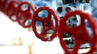 National Gas Trading hub, PNGRB, Crisil, city gas distribution bidding, cooking gas