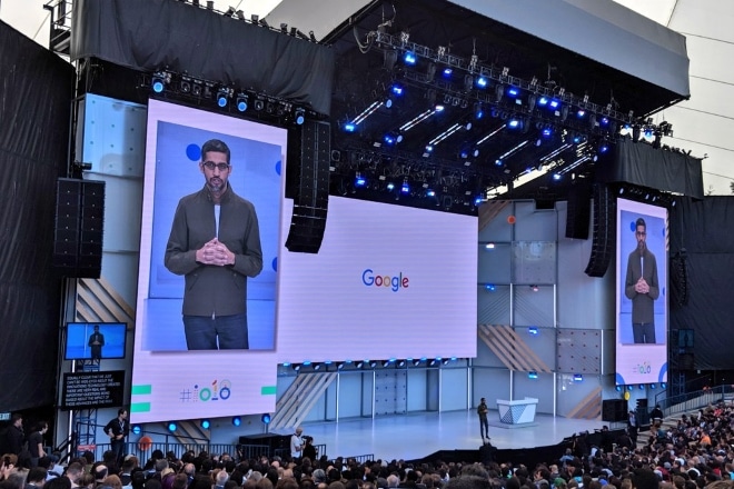 Google CEO Sundar Pichai addressed the crowd about the changes in lives after they gain access to a smartphone for the first time
