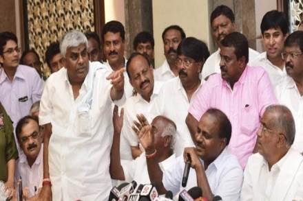 Congress-JDS, Karnataka governor, Vajubhai Vala, karnataka election result, H D Kumaraswamy, Supreme Court, G Parameshwara