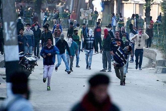 Kashmir Valley, miltants, youth joinning miltant, jammu and kashmir, Pulwama, PDP BJP government, Awantipura, Anantnag
