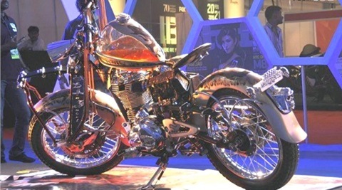 Modified Royal Enfield: Thunderbird 350 with glass fuel tank looks like it came from Bioshock game