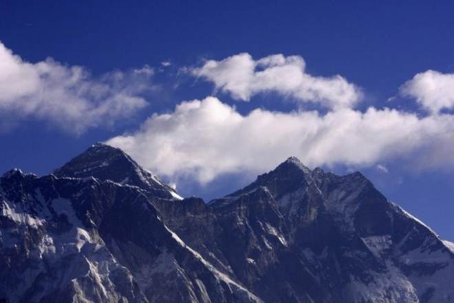 Mount Everest, Sangeets Sindhi Bahl, Ankur Bahl, Oldest lady to clim Mount Everest