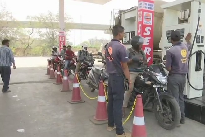 Fuel prices revised on May 20, 2018. (Image: ANI)