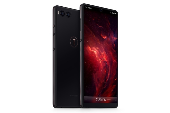 Smartisan R1 is a dual SIM smartphone that runs on the company’s custom skin called Smartisan OS 6.66