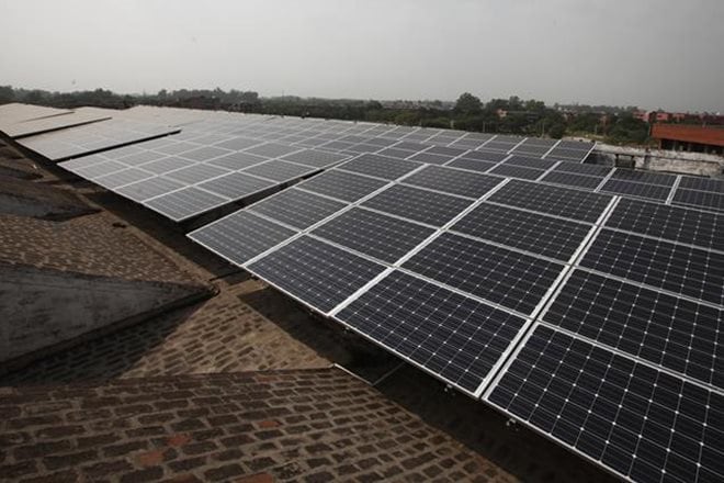 solar market, third largest solar market,  Mercom Communications India, US, solar rooftop installations in india, global clean energy