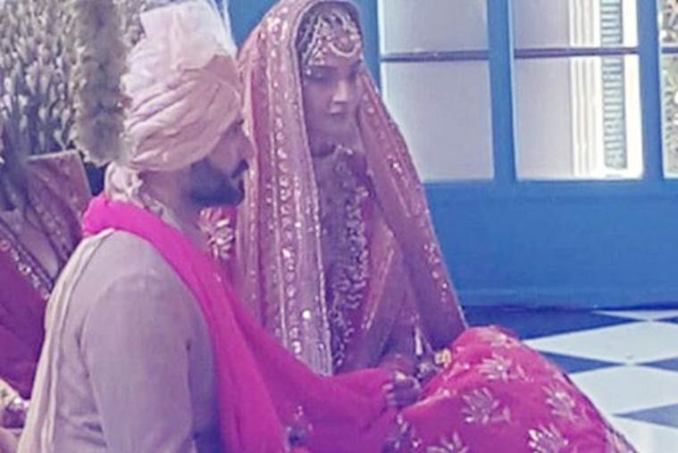 Sonam Kapoor to tie the knot with Anand Ahuja. (Image: IE)