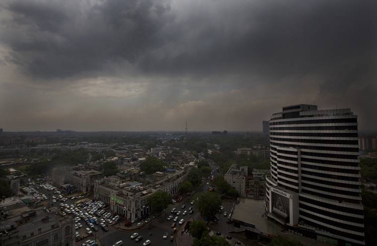 IMD issues thunder dust storm warning across India (Image: PTI)