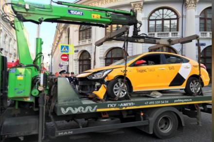 Taxi ploughs into pedestrians in Moscow, eight injured. (Image: Reuters)