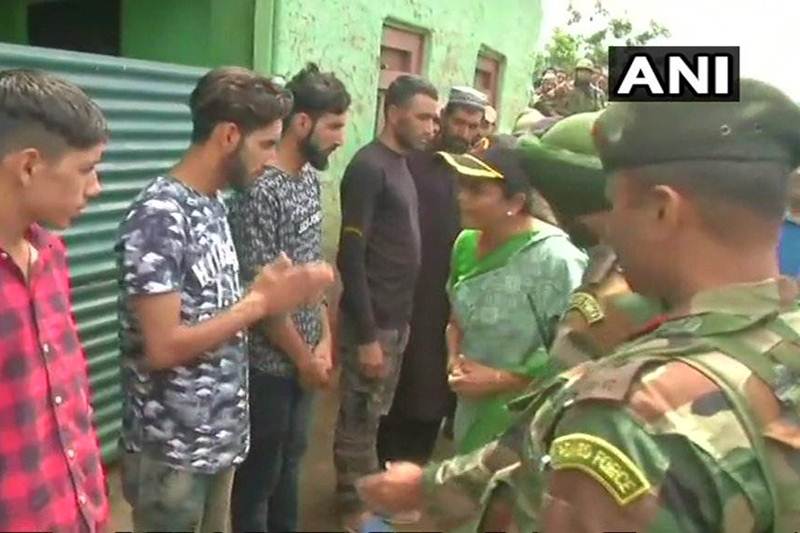 nirmala sitharaman, defence, indian army, aurangzeb, poonch, jammu and kashmir, aurangzeb family, aurangzeb father, rifleman aurangzeb, a hindu soilder aurangzeb, shaheed aurangzeb, shahid aurangzeb, aurangzeb death, who is aurangzeb