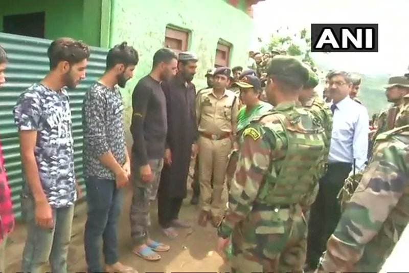 nirmala sitharaman, defence, indian army, aurangzeb, poonch, jammu and kashmir, aurangzeb family, aurangzeb father, rifleman aurangzeb, a hindu soilder aurangzeb, shaheed aurangzeb, shahid aurangzeb, aurangzeb death, who is aurangzeb