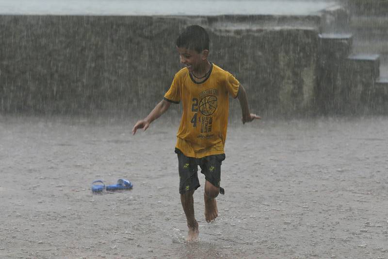 mumbai rains, mumbai rain pics, mumbai weather, mumbai rain today, mumbai weather today, rain in mumbai, heavy rain in mumbai, mumbai rain pics, mumbai rain pictures, mumbai rain images, india news