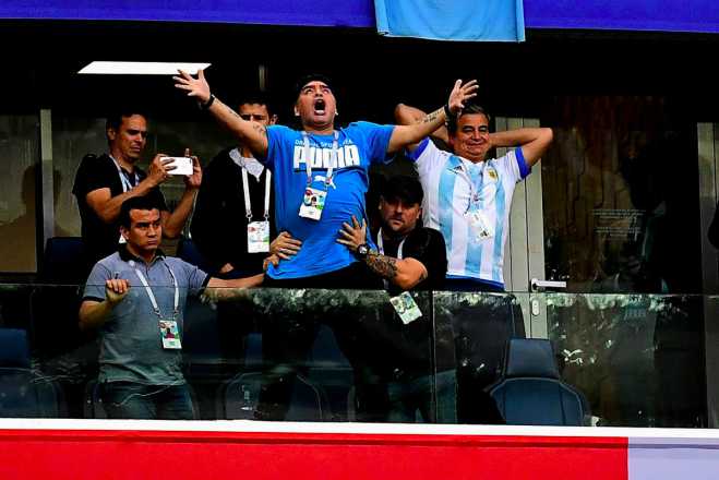 Maradonna (Twitter). Maradonna (Twitter).