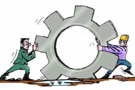  a reverse trend has been observed in India as compared to other major nations when it comes to backing the ruling government, a recent survey has showed.