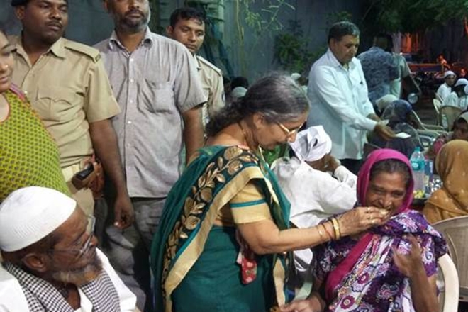 Jashodaben Modi, iftar, Ahmedabad, Eid, Muslims in Gujarat, Jashodaben Modi iftar, Jashodaben attends iftar