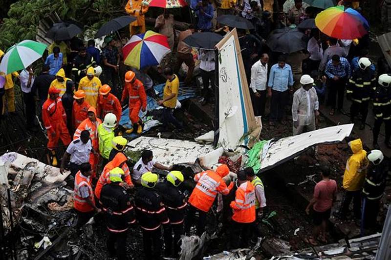 mumbai plane crash, Plane crash in mumbai, mumbai plane crash video, ghatkopar plane crash, ghatkopar plane crash today, ghatkopar plane crash video, plane crash in mumbai ghatkopar today, chartered plane, plane crash ghatkopar, king air c90, plane crash news, uy aviation, up government plane crash, up govt plane news