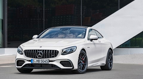 Mercedes-AMG S 63 4MATIC+ Coupé, 2017. Exterieur: designo diamantweiß bright;Kraftstoffverbrauch kombiniert: 9,3 l/100 km; CO2-Emissionen kombiniert: 211 g/km*
Mercedes-AMG S 63 4MATIC+ Coupé, 2017. Exterior: designo diamond white bright;Fuel consumption combined: 9.3 l/100 km; CO2 emissions combined: 211 g/km*