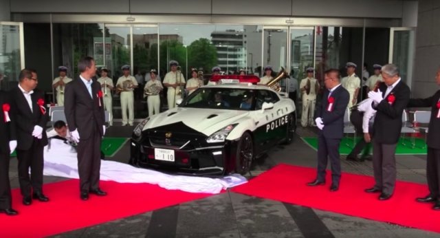 It is probably not a good idea to speed any more in Japan. The famous Nissan GT-R sports car has now joined the Japanese police force and is the fastest pursuit vehicle that has been donated by Nissan to the Tochigi Prefectural police department. The gift marked 50 years of operations of Nissan’s Kaminokawa, Tochigi factory, where the Godzilla is built. Image: Japanese Nostalgic Car