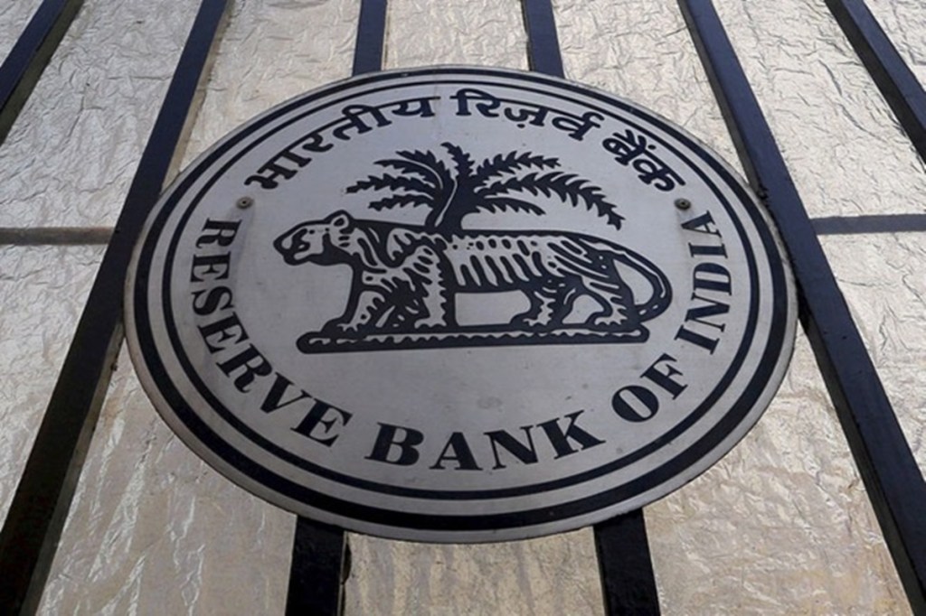 RBI Monetary Policy June 2018: Rate-sensitive stocks mostly higher; PNB gains 3%, SBI up 2%; HDFC twins flat RBI Monetary Policy June 2018: Rate-sensitive stocks mostly higher; PNB gains 3%, SBI up 2%; HDFC twins flat