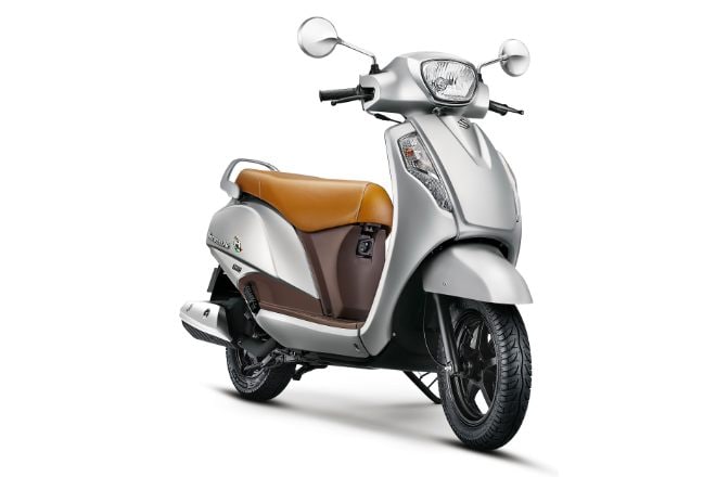 Suzuki Access 125: Suzuki Access 125 is powered by a 124cc engine that puts out 8.4 bhp and 10.2 Nm. It comes with drum brakes at both ends. Prices start at Rs 55,500 (ex-showroom). Dealerships in Noida are offering Rs 1500 cashback for Paytm payments and a free Suzuki helmet.