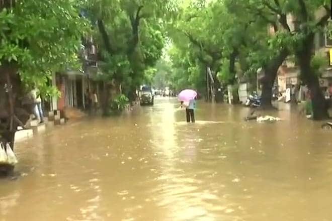 Monsoon, Mumbai, flights, trains, road traffic, Indian Meteorological Department, IMD, suburban train system 