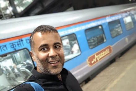 Chetan Bhagat travells in Indian Railways Anubhuti train Chetan Bhagat travells in Indian Railways Anubhuti train