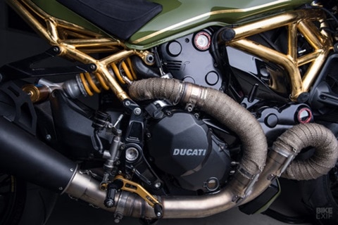 Ducati Monster 1200R custom job: Brutal machine with its iconic frame dipped in 24k gold