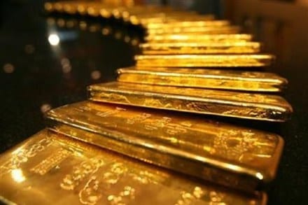 Yellow metal losing shine? Gold futures fall amid rising global concerns