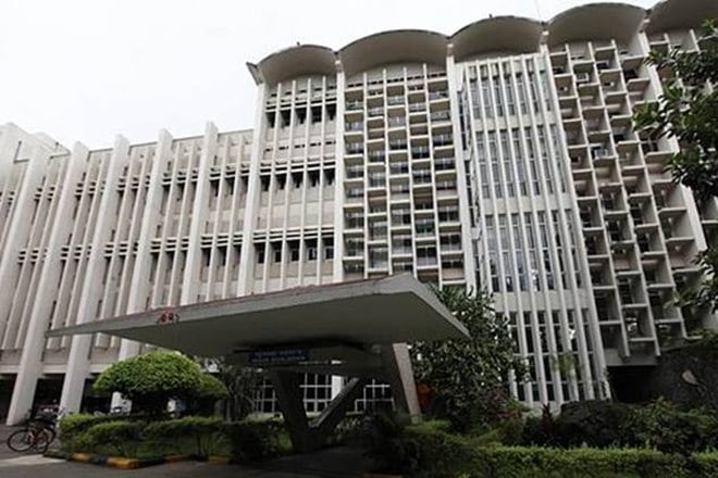 IIT Bombay topples IIT Delhi to become best ranked Indian varsity (Express Archive)
IIT Bombay topples IIT Delhi to become best ranked Indian varsity (Express Archive)