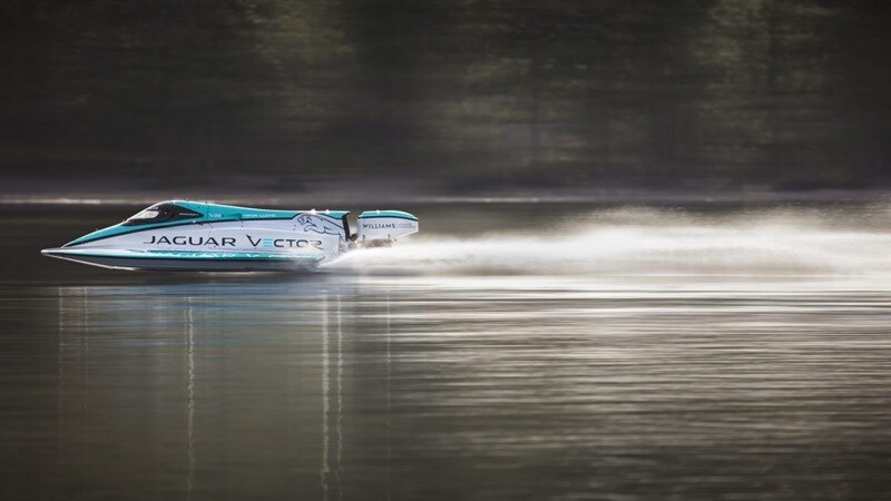The Vector V20E is based on a Formula 1 inshore boat, which has been stripped and fitted with 320 kg batteries, delivering 220 kW via its two Yasa motors.