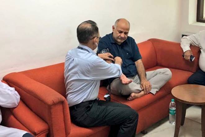manish sisodia health, arvind kejriwal, aap, manish sisodia shifted to hospital, manish sisodia hunger strike, hunger strike manish sisodia, sisodia shifted to hospital manish sisodia health, arvind kejriwal, aap, manish sisodia shifted to hospital, manish sisodia hunger strike, hunger strike manish sisodia, sisodia shifted to hospital