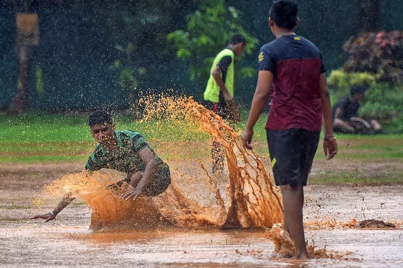 Mumbai rain photos, Mumbai rain pics, mumbai rains, mumbai weather, mumbai news, mumbai rain news, rains in mumbai, rains in mumbai now, rains in mumbai today live, rains in mumbai 2017