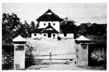 The Cheraman Juma Masjid in Kodungallur, Kerala, which has a claim of being the oldest mosque in India (Photo from Coromandel: A Personal History of South India)