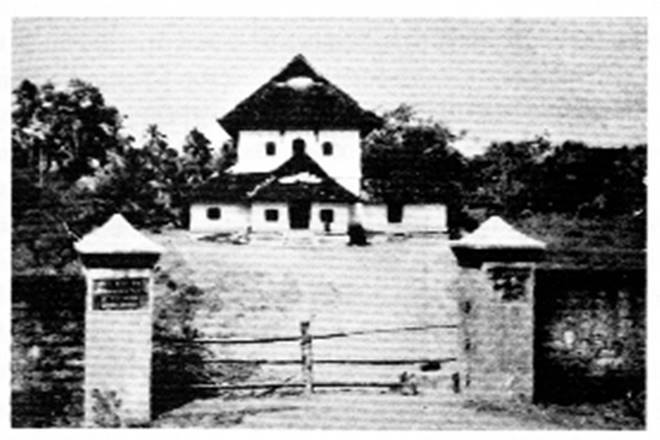 The Cheraman Juma Masjid in Kodungallur, Kerala, which has a claim of being the oldest mosque in India (Photo from Coromandel: A Personal History of South India)