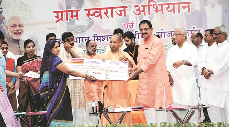 mango, mango lover, yogi mango, mango festival, king fruit, up, up cm, yogi adityanath, mango production