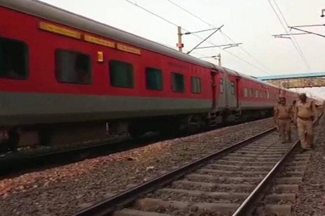 Bomb threat delayed the Howrah Rajdhani for a few hours at Ghaziabad railway station (Image: ANI)