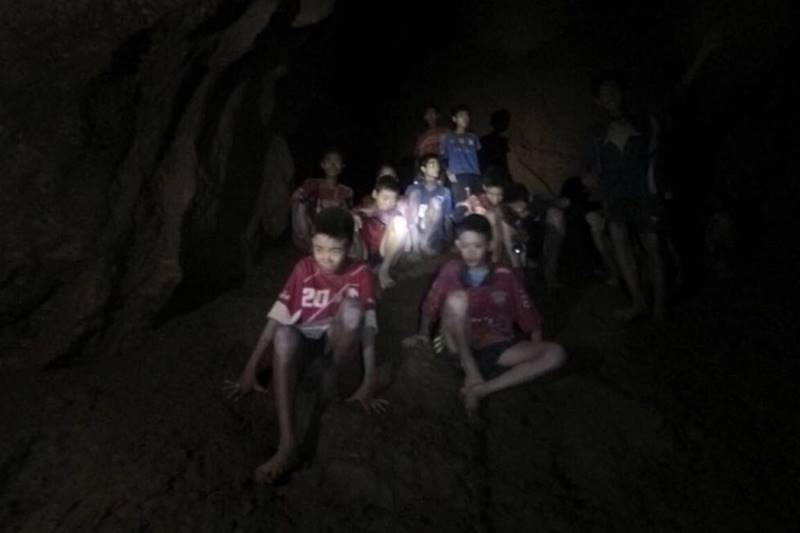 thailand cave rescue, thailand cave rescue operation, Thai football team, Thai football team trapped, Tham Luang, Tham Luang cave, thailand, SEAL diver, Thai Navy, world news, latest photos