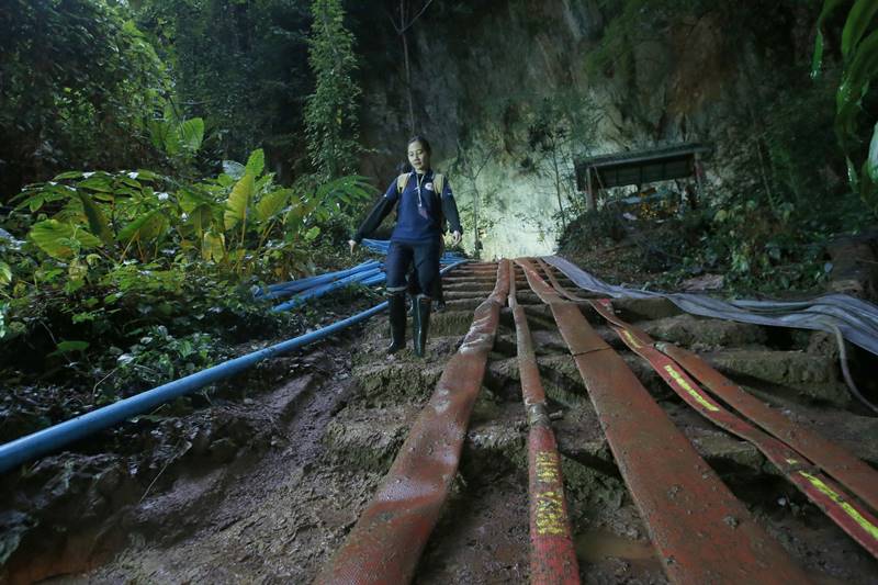 thailand cave rescue, thailand cave rescue operation, Thai football team, Thai football team trapped, Tham Luang, Tham Luang cave, thailand, SEAL diver, Thai Navy, world news, latest photos